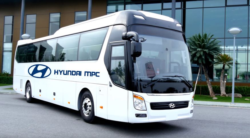 Giá thuê xe du lịch 45 chỗ Hyundai Universe 2022 có đắt không